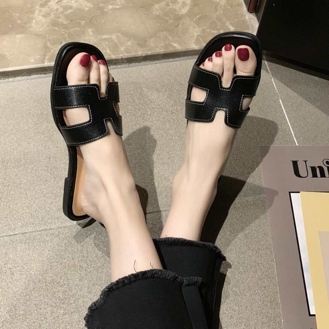 Designer Flat Bottomed HERMEZ PATTEREN Slippers S-98