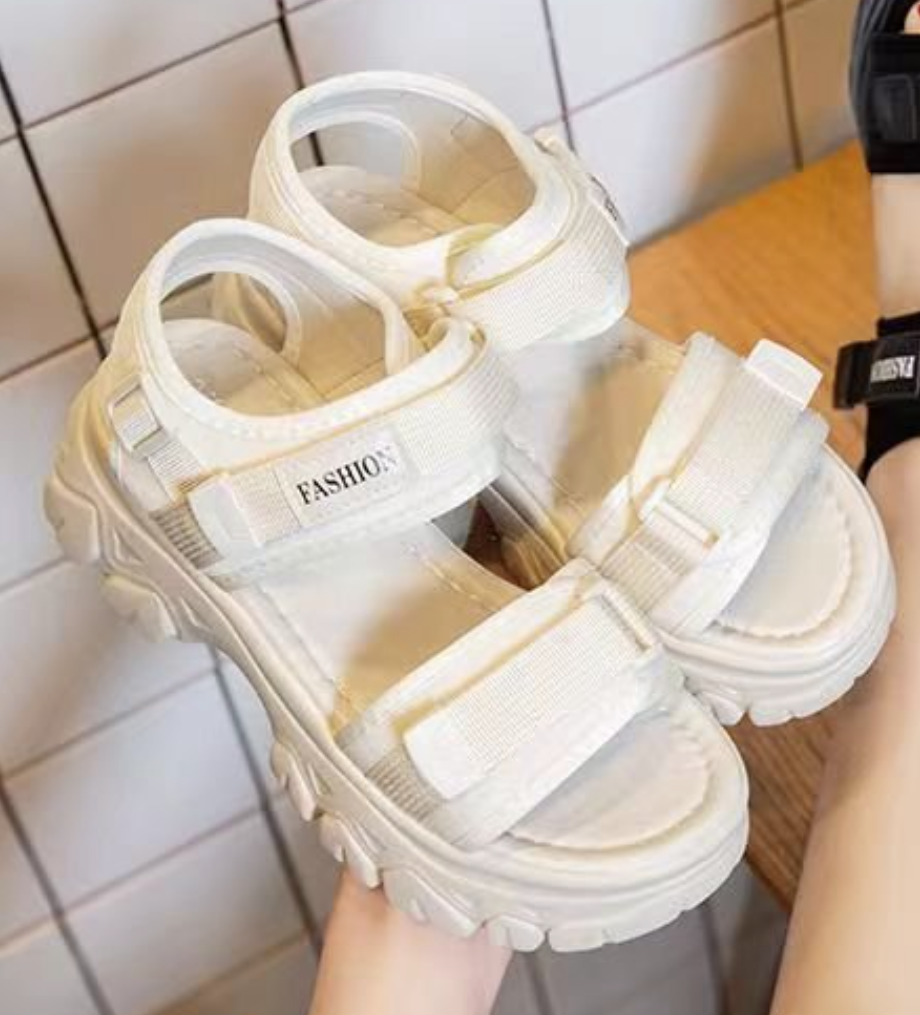 Fashionable Thick Soles Sandals with Strap Closures S-150