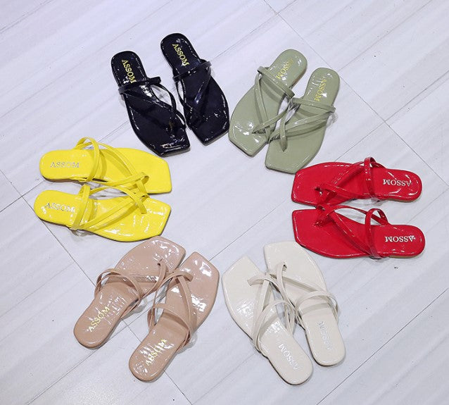 Elegant Patent Leather Thong Sandals with Minimalist Design S-33