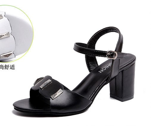 Sophisticated Block Heel Sandals with Silver Buckle Detail S-44