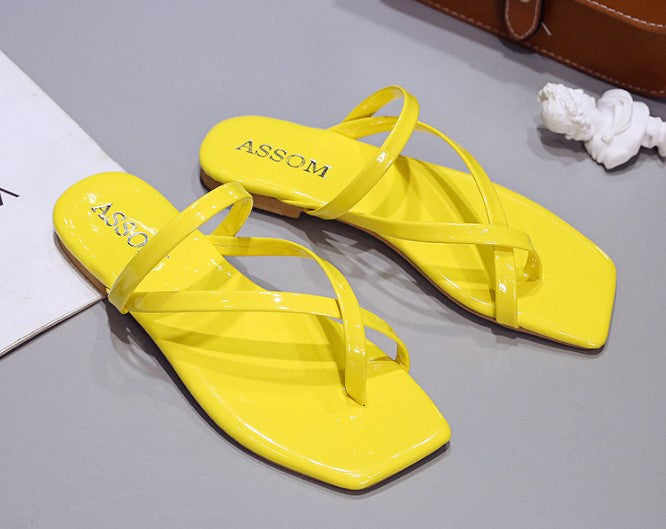 Elegant Patent Leather Thong Sandals with Minimalist Design S-33