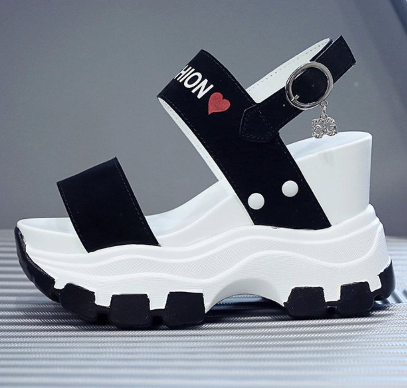 Modern Chunky Platform Red Sandals with Fashion Strap and Heart Motif