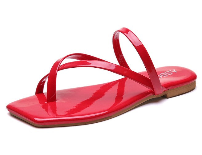Elegant Patent Leather Thong Sandals with Minimalist Design S-33
