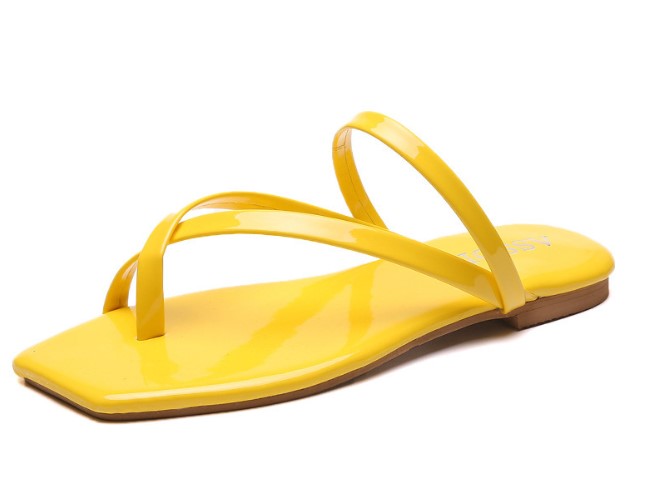 Elegant Patent Leather Thong Sandals with Minimalist Design S-33