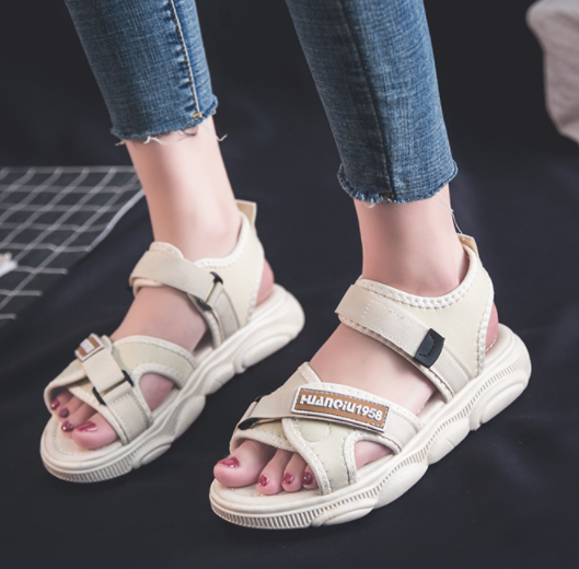 new fashion Women sports soft-soled sandals S-75
