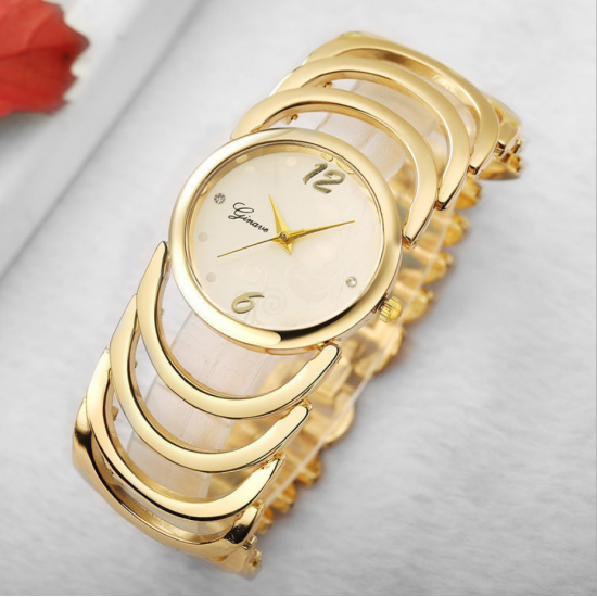 Woman Hollow Design Gold with White Dial Bracelet Watch