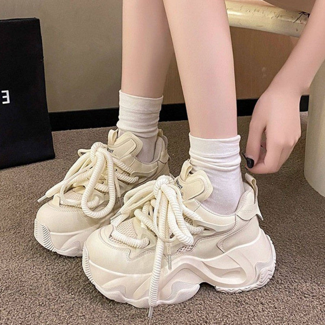 Chunky Sneakers with Thick Laces S-149