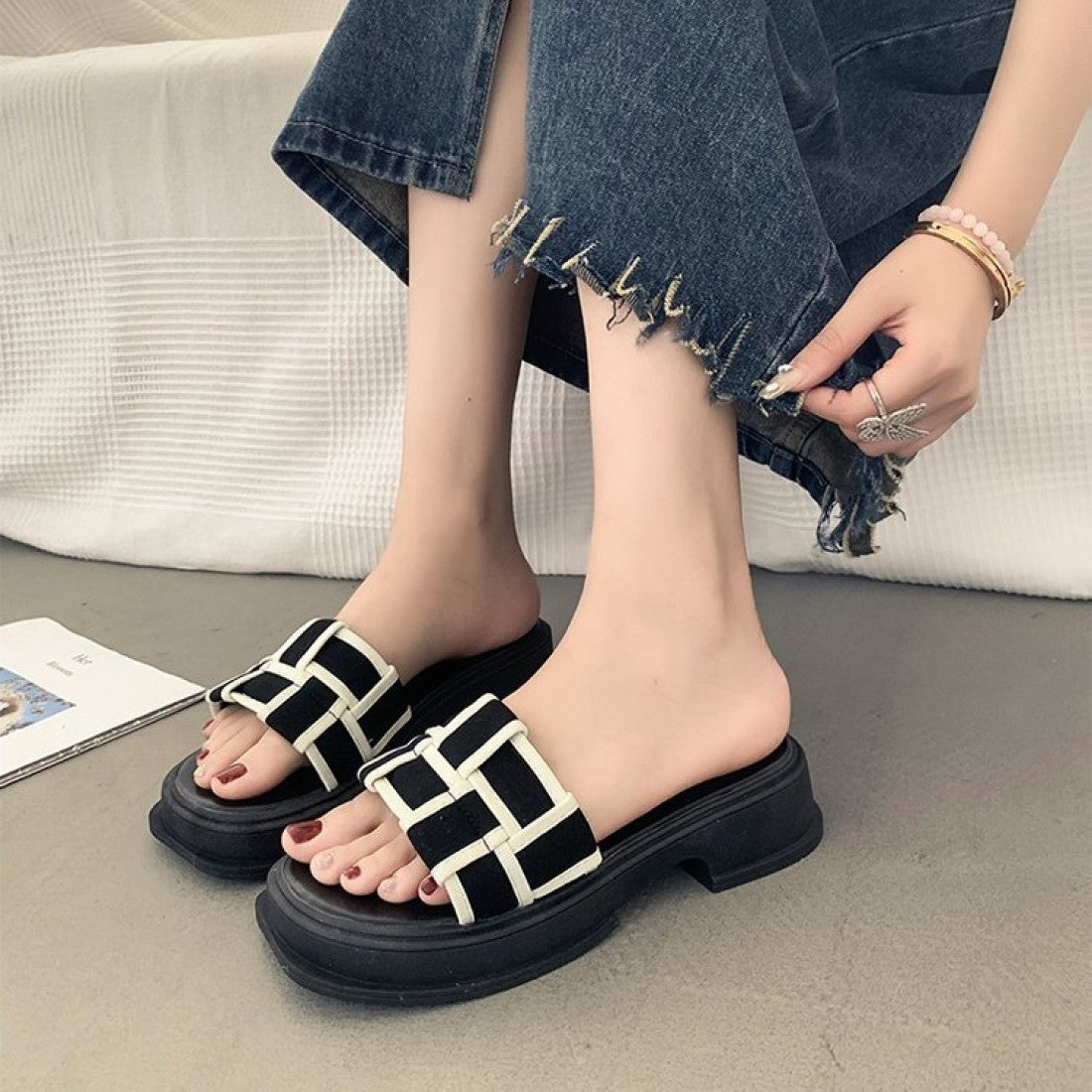 Korean Style Flip Flops Platform Slipper
