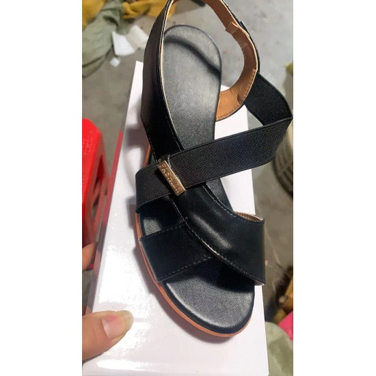 Women Cross Straps Fish Mouth Thick Heeled Sandals - Black